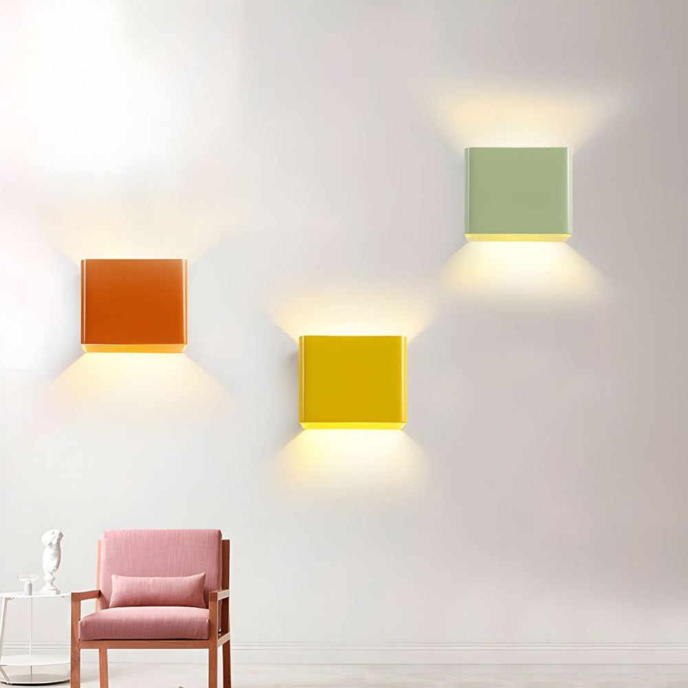 Cubbon | Modern Wall Lamp with LED Lighting | Atmospheric Lighting for Elegant Interiors