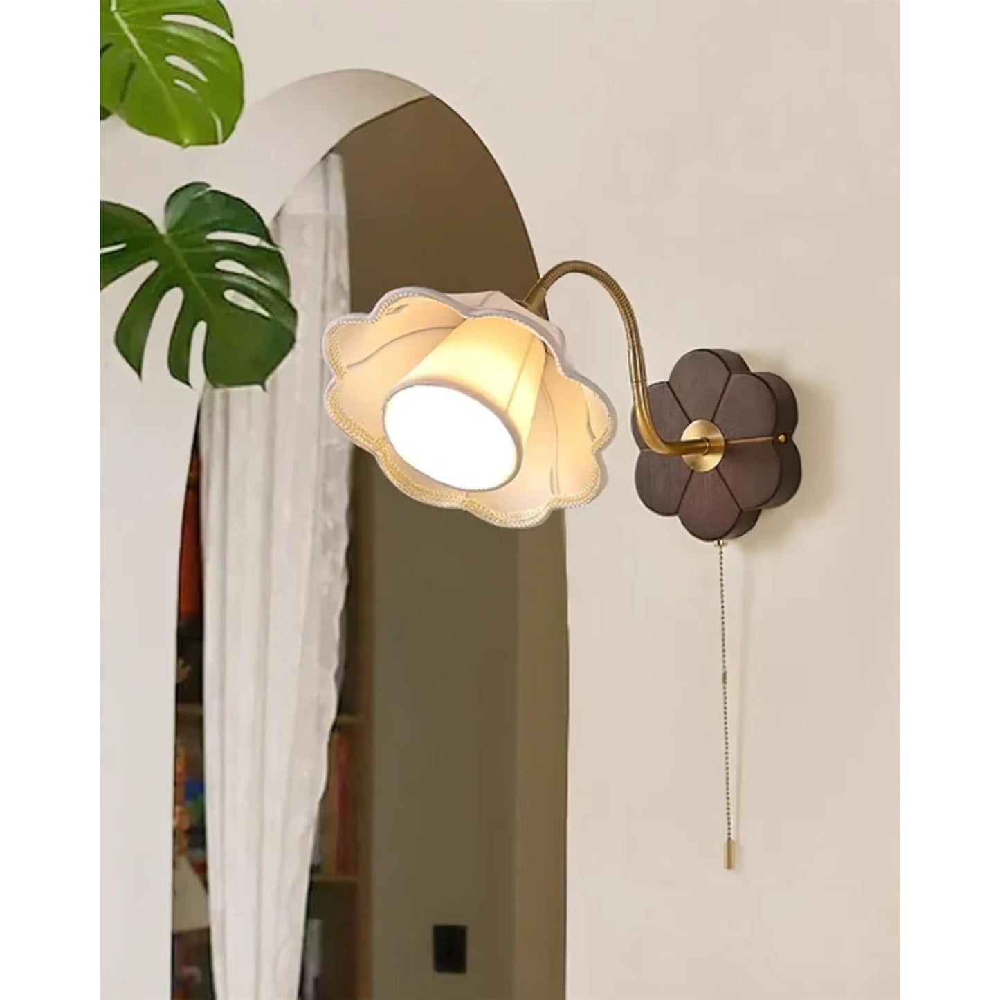 Vintage Flower Wall Sconce Lighting with Handmade Shade - Elegant Wall Lamp for Cozy Interiors