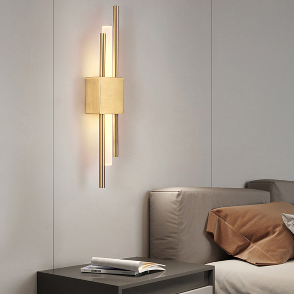 Elegant Wall Sconce Lighting - Modern Vertical Wall Lamp with Warm Light, Black Metal & Acrylic Design, 50 cm Height