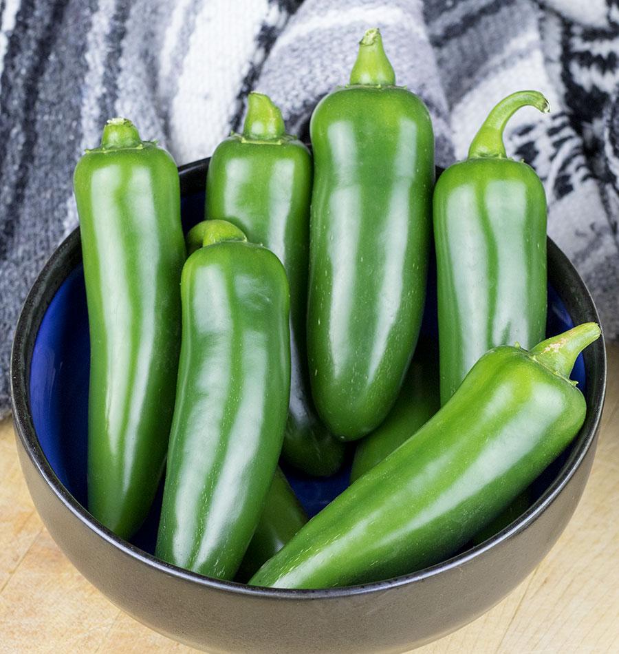 Spicy Slice Gardening Enthusiasts Vegetable Seeds – Early Maturing Extra-Large Jalapeno Peppers for Flavorful Culinary Use 0
