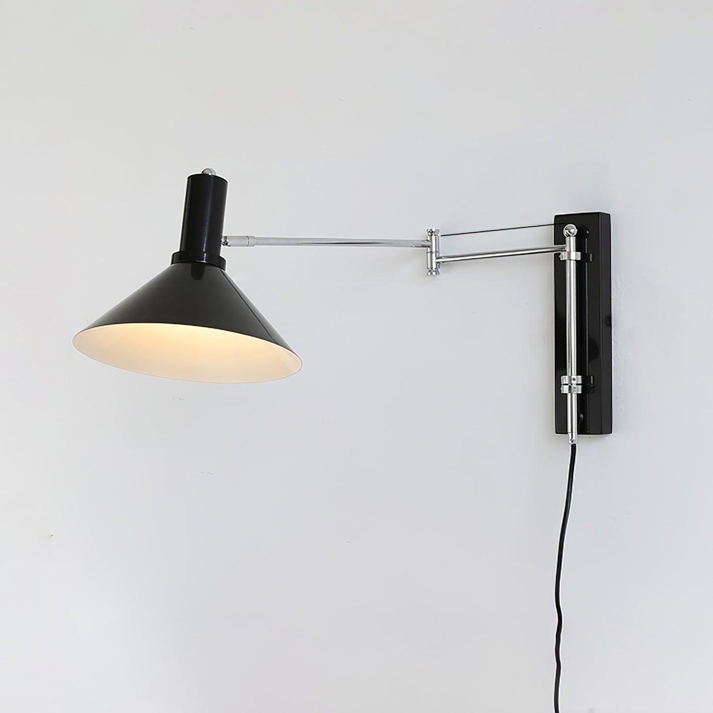 Azelio Plug-In Wall Lamp with Adjustable Arm | Modern Wall Sconce Lighting for Stylish Interiors