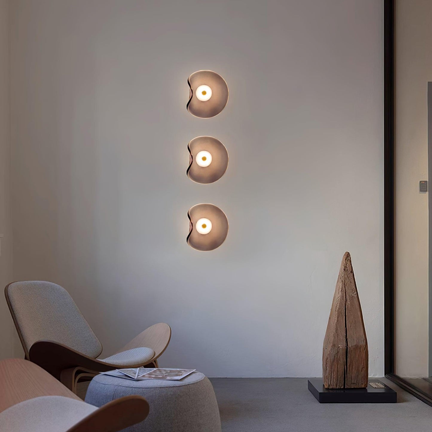 Cemaro | Wall lamp with organic glass shade | Warm white LED lighting for a modern interior