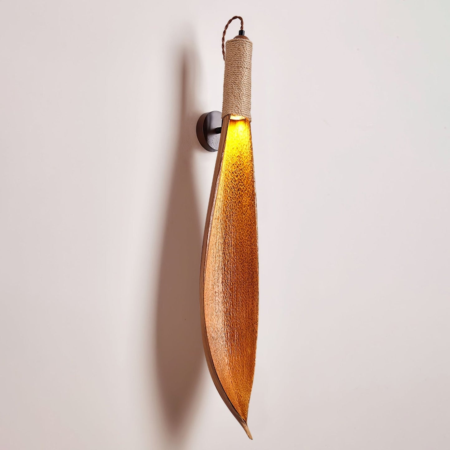 Cocos Leaf Wall Lamp - Natural Cocoa Leaf Design for Ambient Lighting 9
