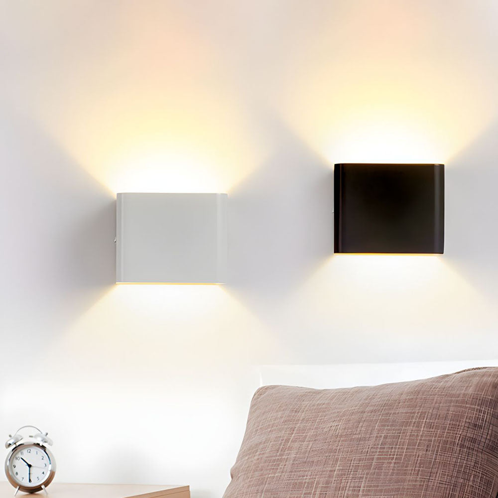 Cubbon | Modern Wall Lamp with LED Lighting | Atmospheric Lighting for Elegant Interiors