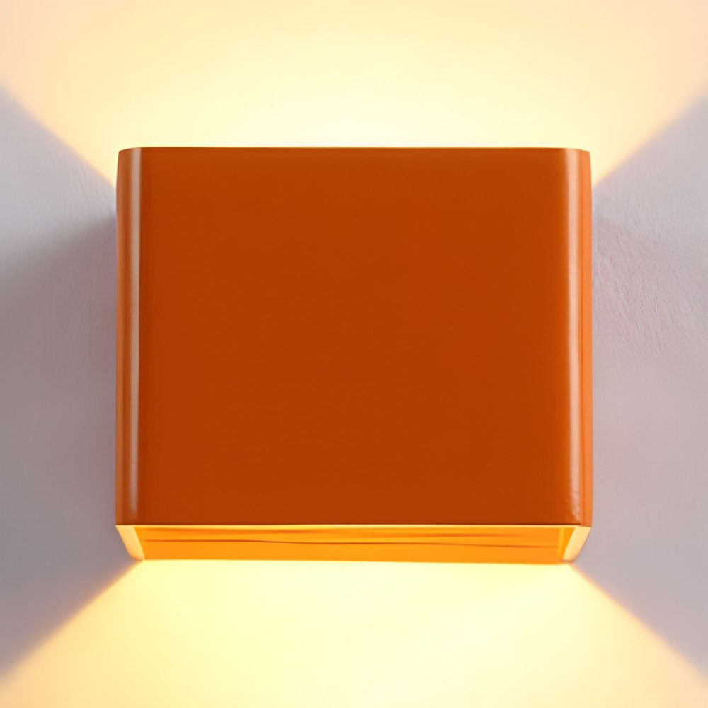 Cubbon | Modern Wall Lamp with LED Lighting | Atmospheric Lighting for Elegant Interiors