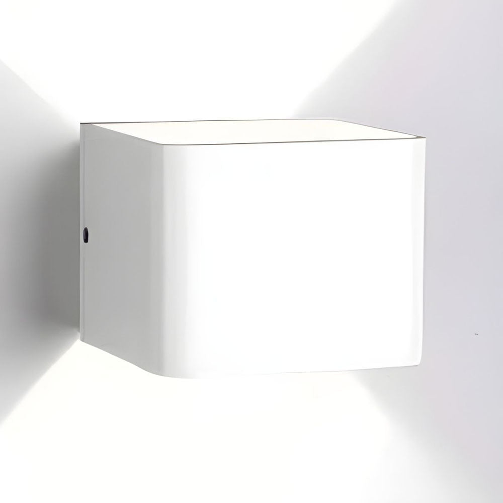 Cubbon | Modern Wall Lamp with LED Lighting | Atmospheric Lighting for Elegant Interiors