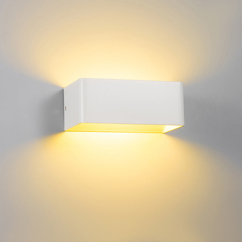 Cubbon | Modern Wall Lamp with LED Lighting | Atmospheric Lighting for Elegant Interiors