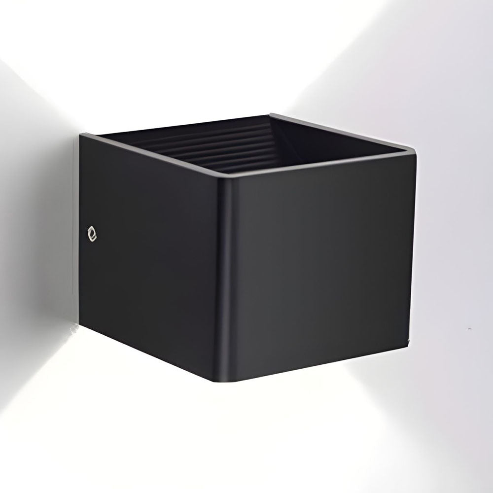 Cubbon | Modern Wall Lamp with LED Lighting | Atmospheric Lighting for Elegant Interiors