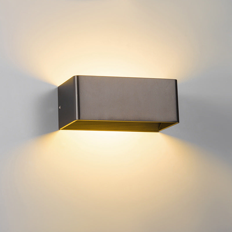 Cubbon | Modern Wall Lamp with LED Lighting | Atmospheric Lighting for Elegant Interiors