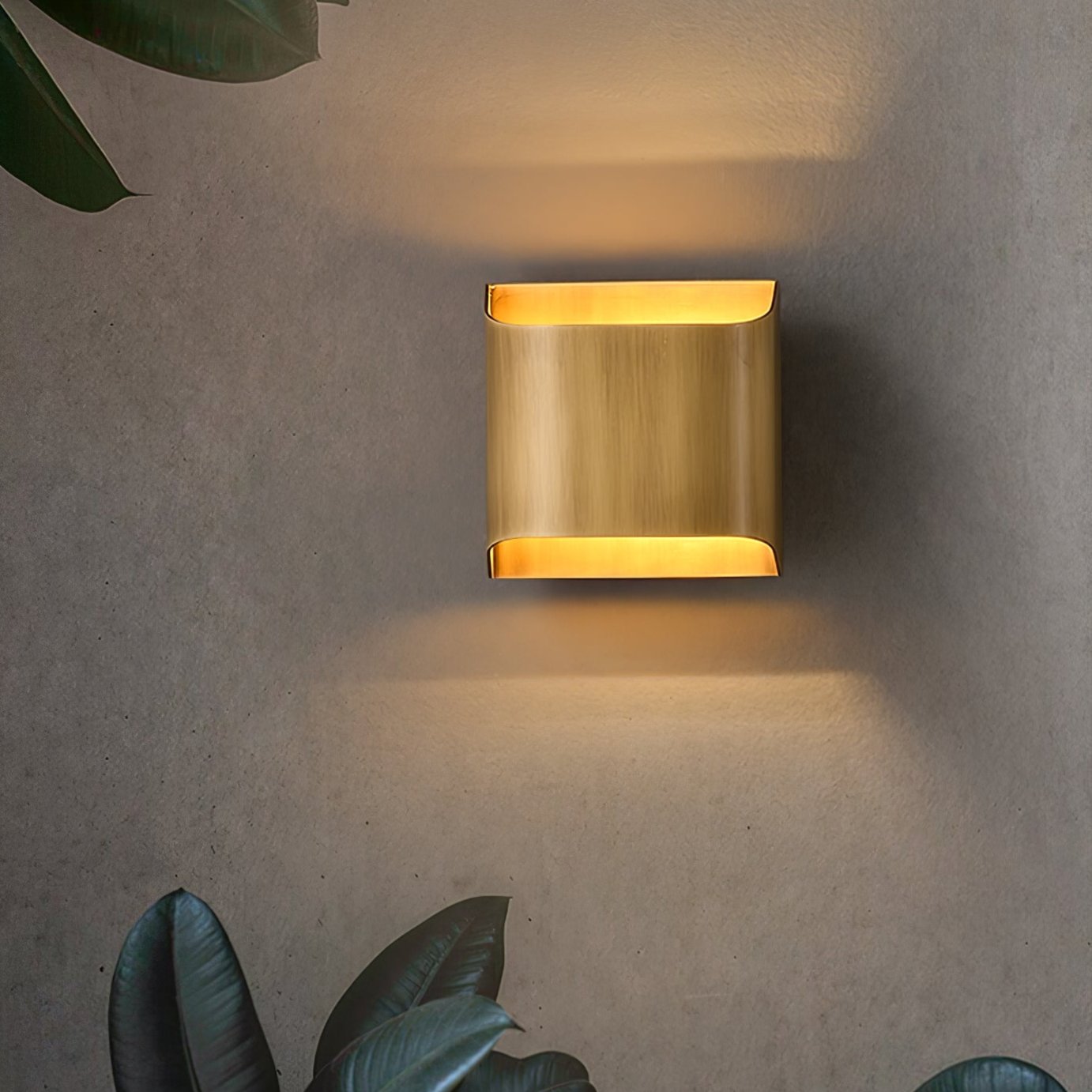 Elegant Brass Wall Lamp Lelo with G9 Mounting | Modern Design for Pleasant Lighting