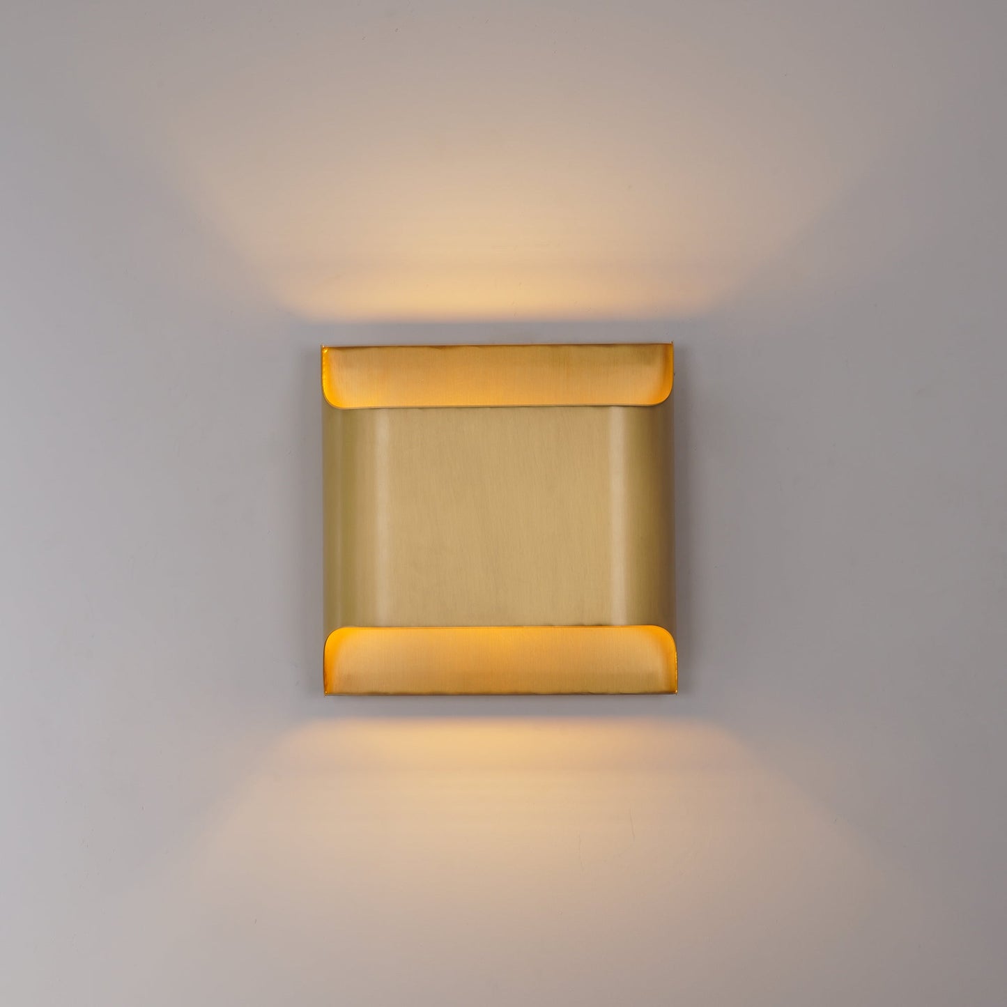 Elegant Brass Wall Lamp Lelo with G9 Mounting | Modern Design for Pleasant Lighting