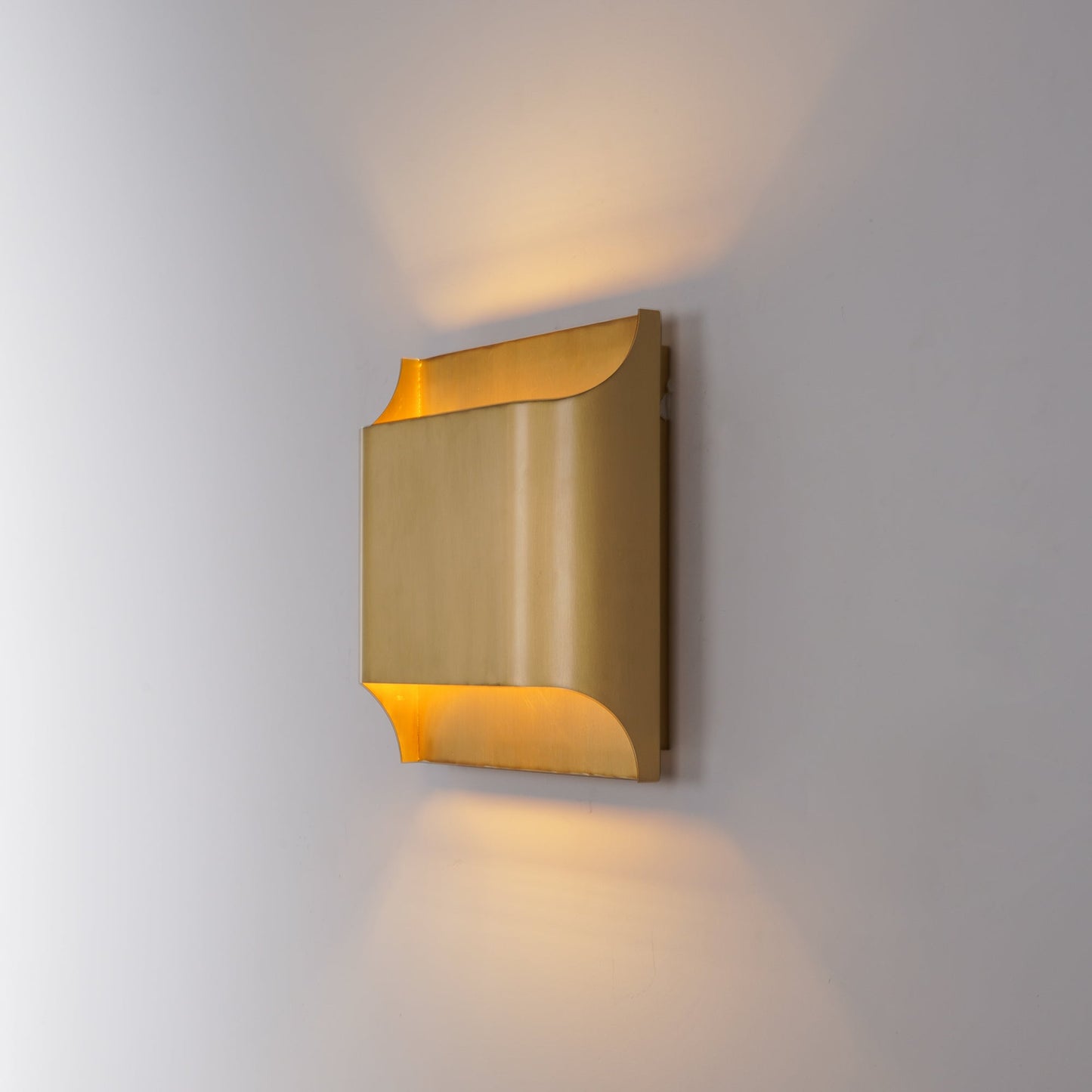 Elegant Brass Wall Lamp Lelo with G9 Mounting | Modern Design for Pleasant Lighting