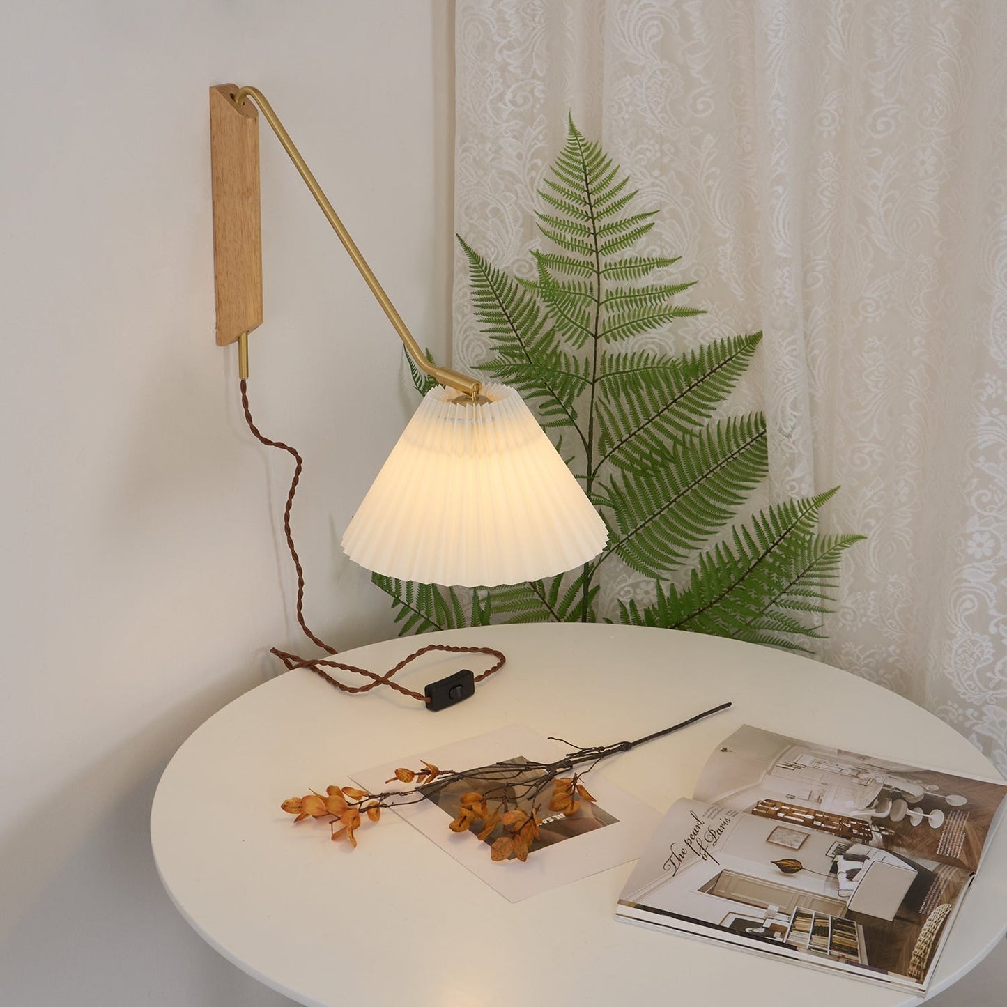Elegant Wooden Wall Sconce Light with Fabric Shade - Modern Design for Cozy Lighting
