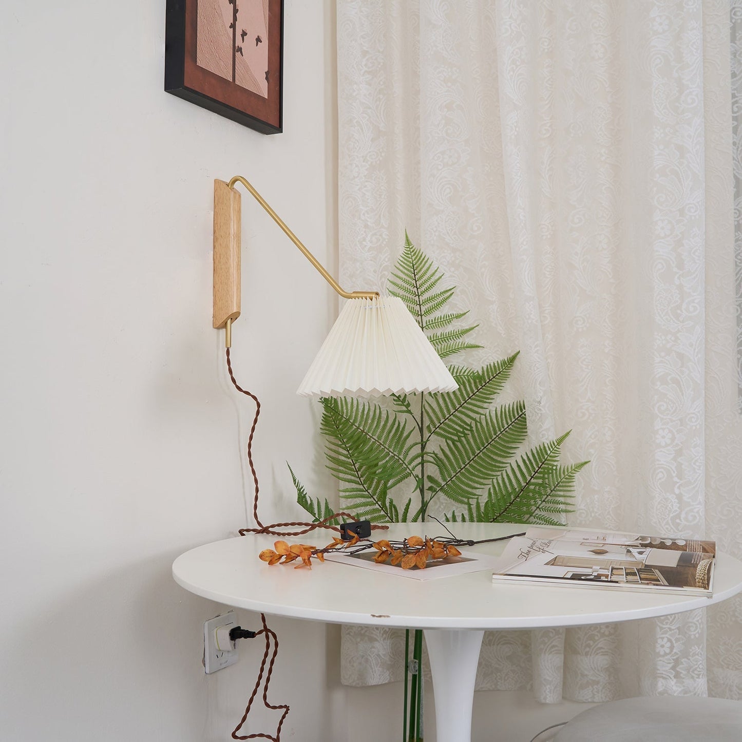 Elegant Wooden Wall Sconce Light with Fabric Shade - Modern Design for Cozy Lighting