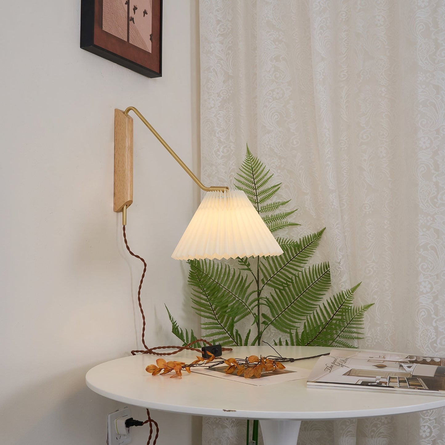 Elegant Wooden Wall Sconce Light with Fabric Shade - Modern Design for Cozy Lighting