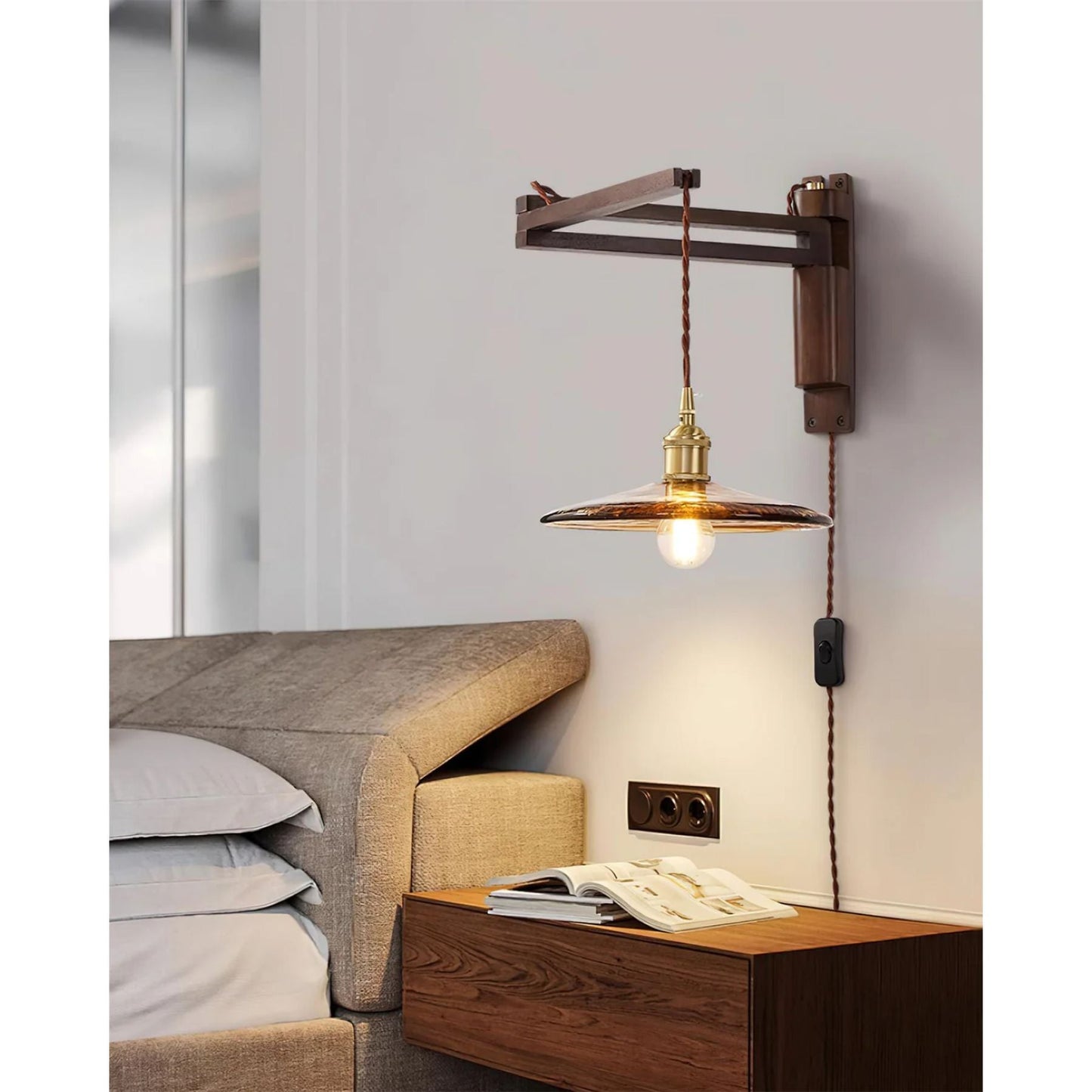 Elegant Vintage Wall Sconce Lighting with Glass Shade - Stylish Wall Lamp for Modern and Classic Interiors