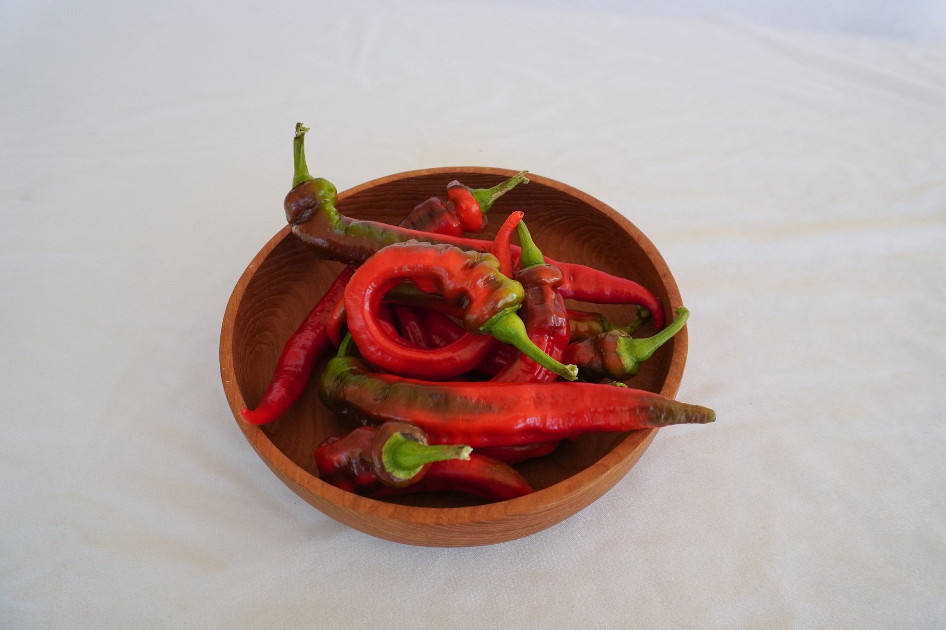 Jumbo Nardello Organic Heirloom Pepper – Sweet Flavor for Culinary Delights 1