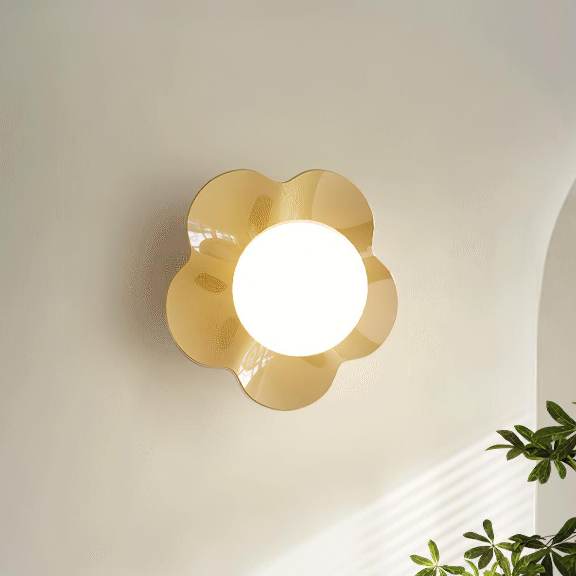 Floral Wall Lamp with Mood Lighting for Children's Rooms