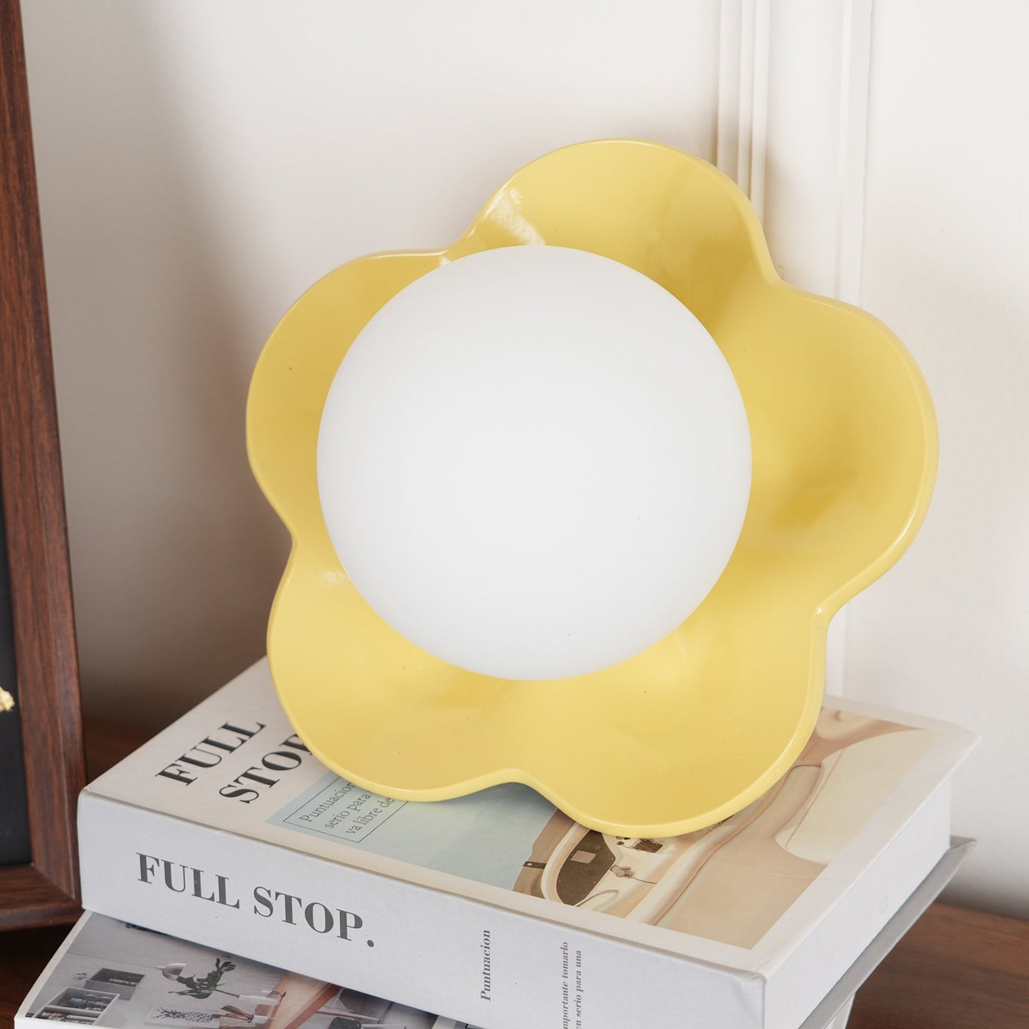 Floral Wall Lamp with Mood Lighting for Children's Rooms