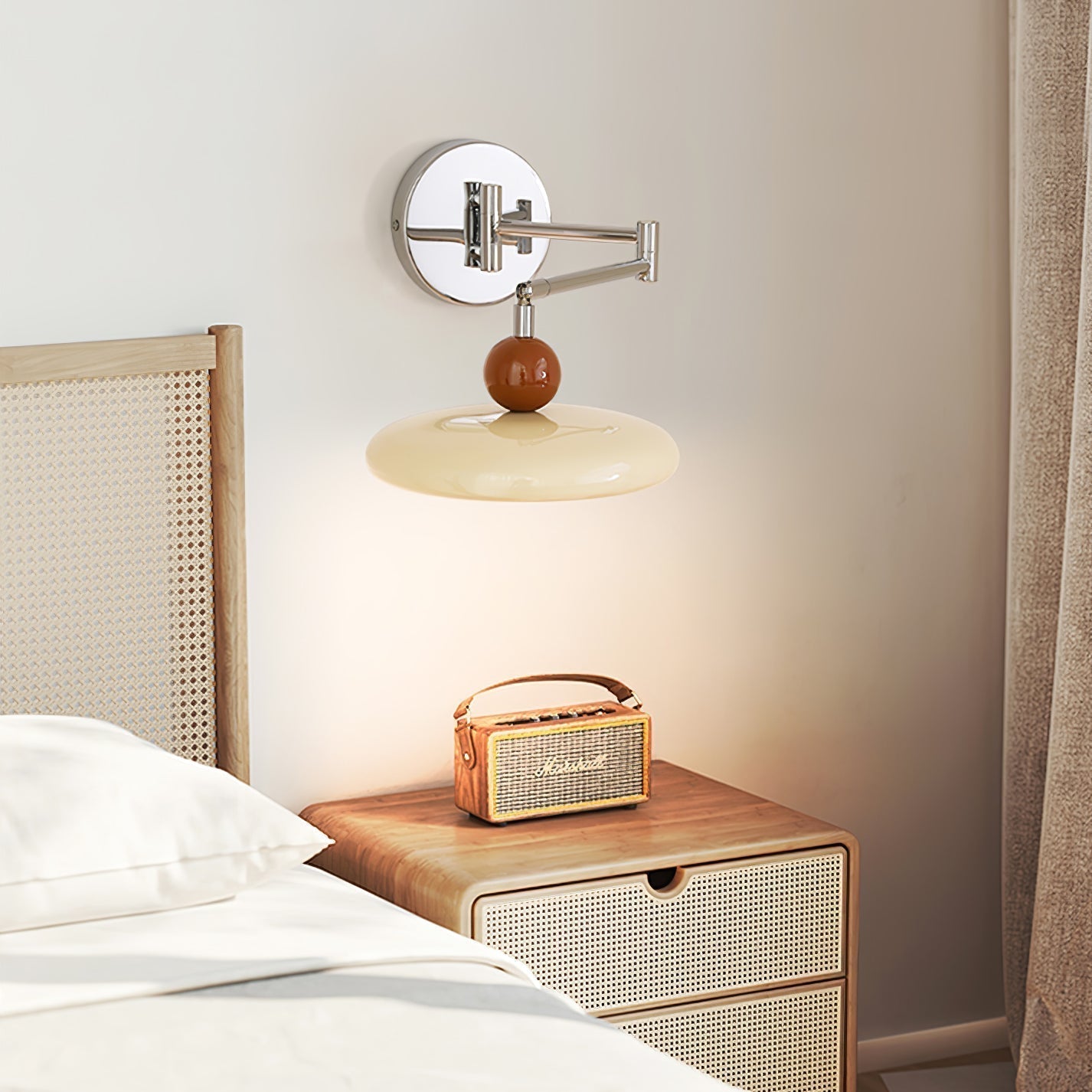 Laslon Adjustable Wall Lamp - Modern Design with Integrated LED for Versatile Home Lighting 3