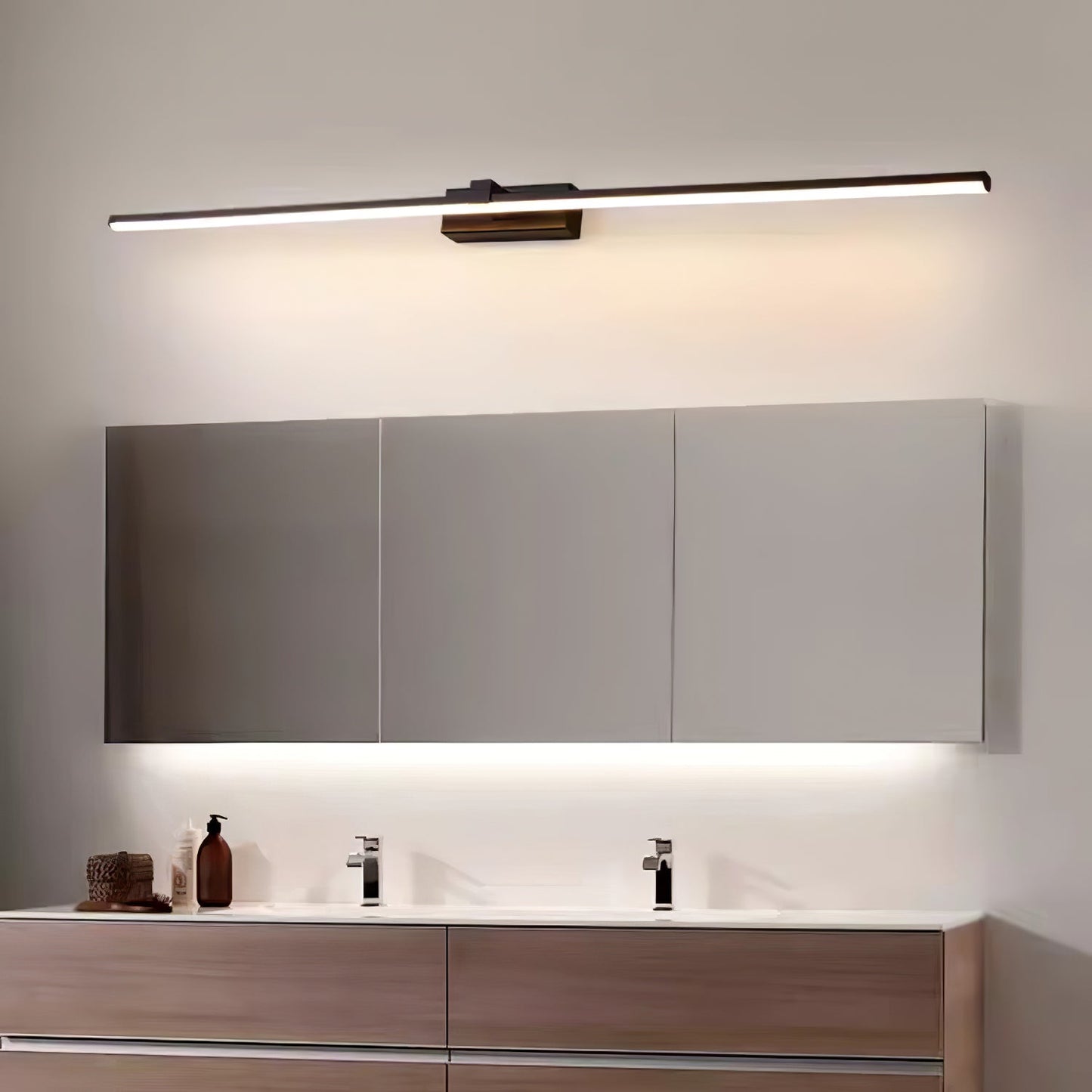Modern Wall Lamp with Integrated LED Lighting - Elegant Bathroom Wall Lights & Sconce Light for Stylish Interiors