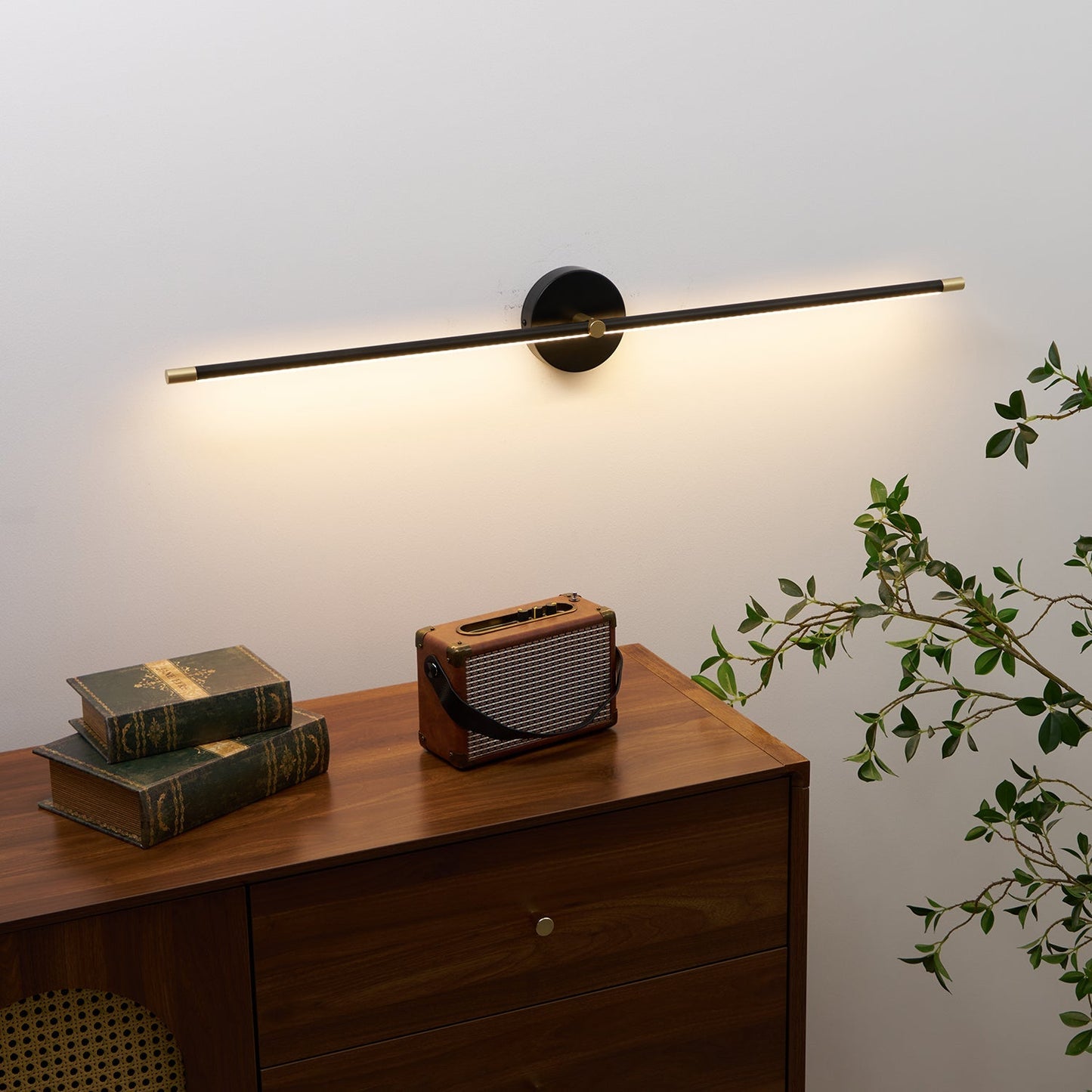 Minimalist LED Wall Lamp - Modern Wall Sconce Light for Bathroom and Living Room, Adjustable Color Temperature, Metal Design