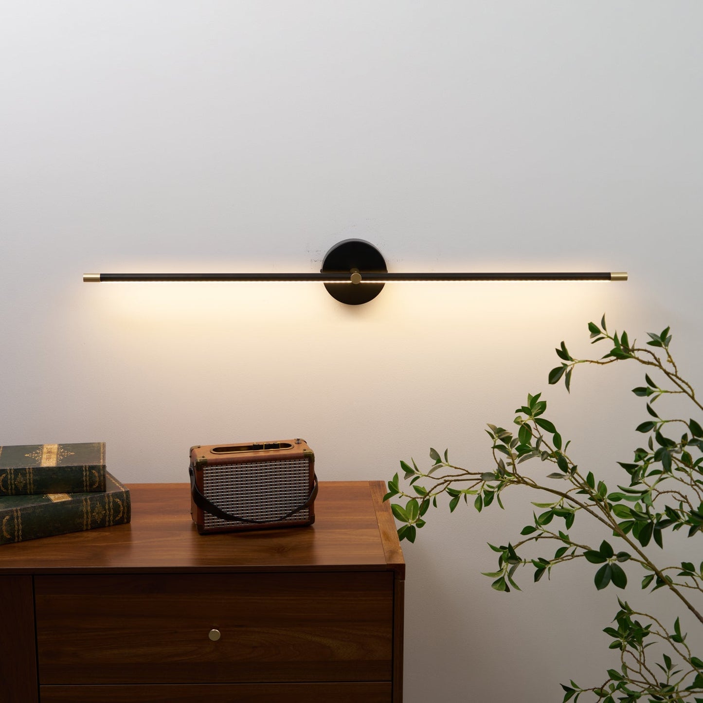 Minimalist LED Wall Lamp - Modern Wall Sconce Light for Bathroom and Living Room, Adjustable Color Temperature, Metal Design