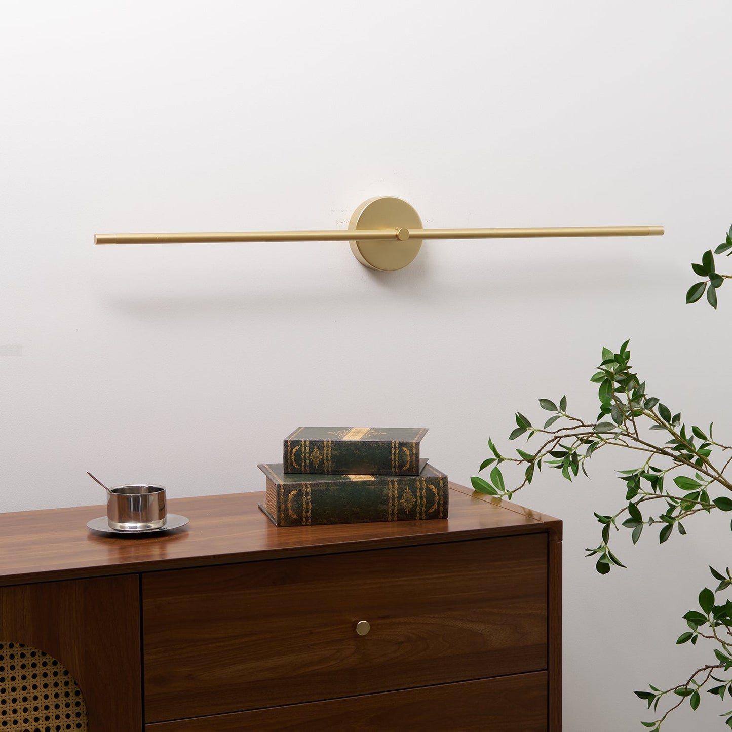 Minimalist LED Wall Lamp - Modern Wall Sconce Light for Bathroom and Living Room, Adjustable Color Temperature, Metal Design