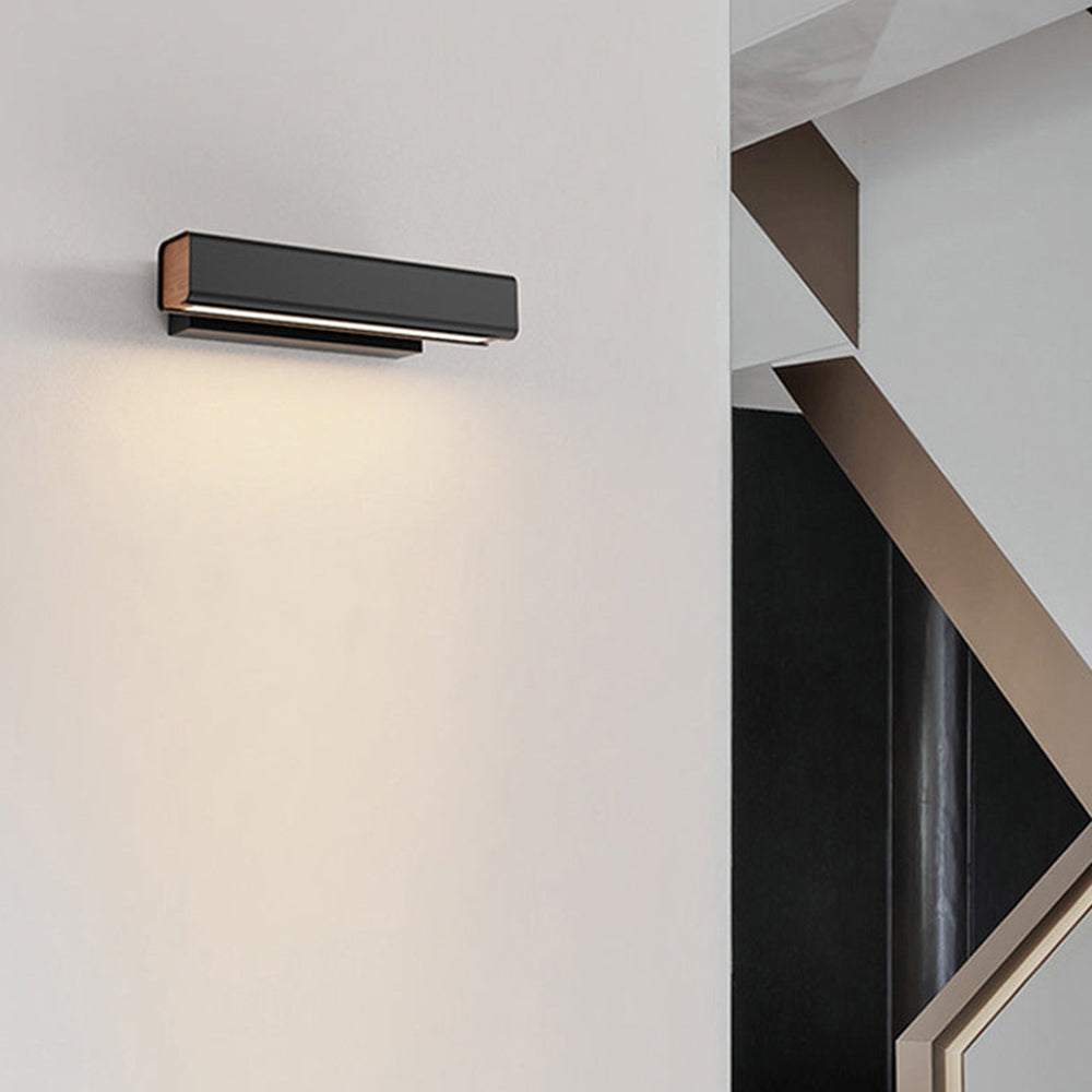 Modern Wall Lamp with Swivel Light Bar and 6W LED | Elegant Design for Stylish Interior Lighting