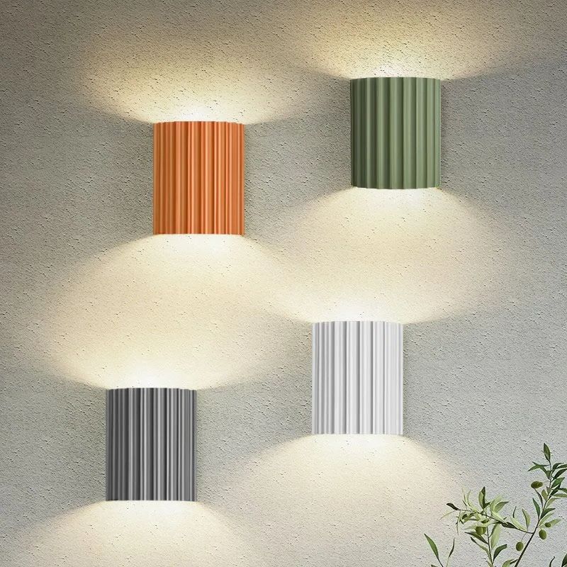 Modern Wall Sconce Lighting with Warm LED, Ribbed Design for Stylish Interiors - Ideal for Hallways and Bedrooms