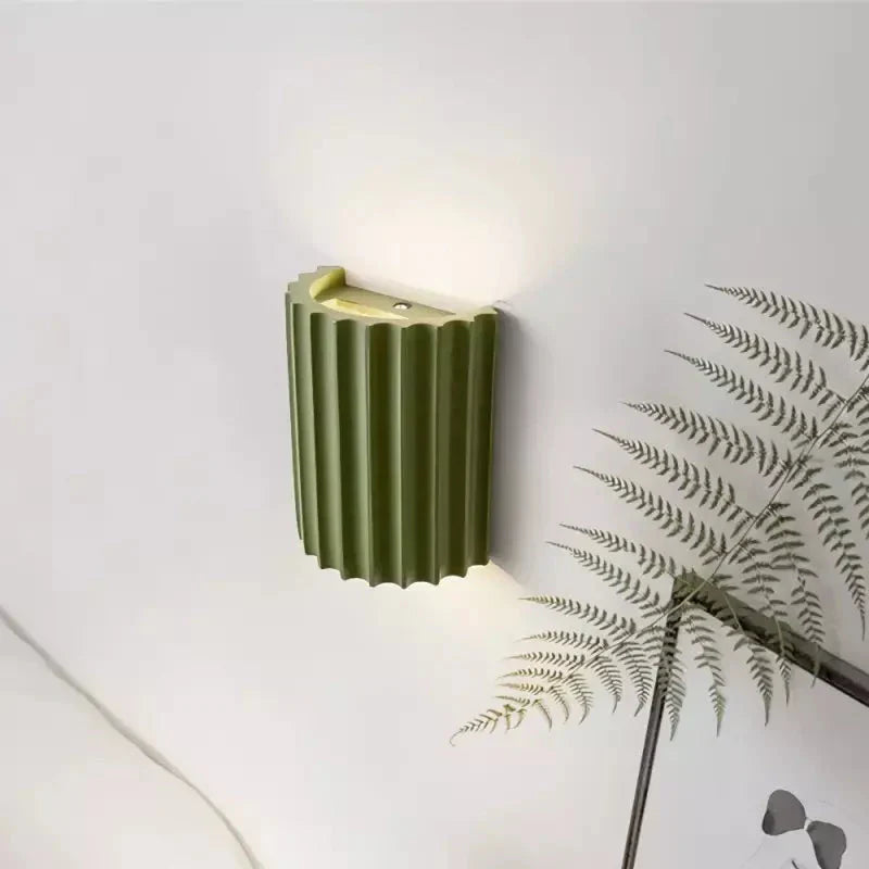 Modern Wall Sconce Lighting with Warm LED, Ribbed Design for Stylish Interiors - Ideal for Hallways and Bedrooms
