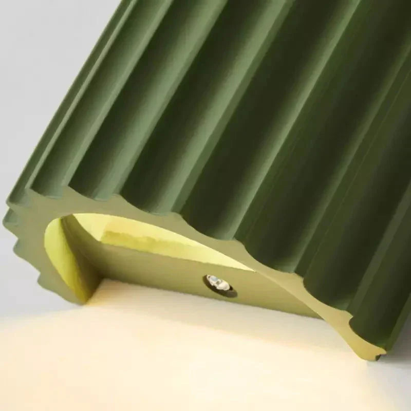 Modern Wall Sconce Lighting with Warm LED, Ribbed Design for Stylish Interiors - Ideal for Hallways and Bedrooms