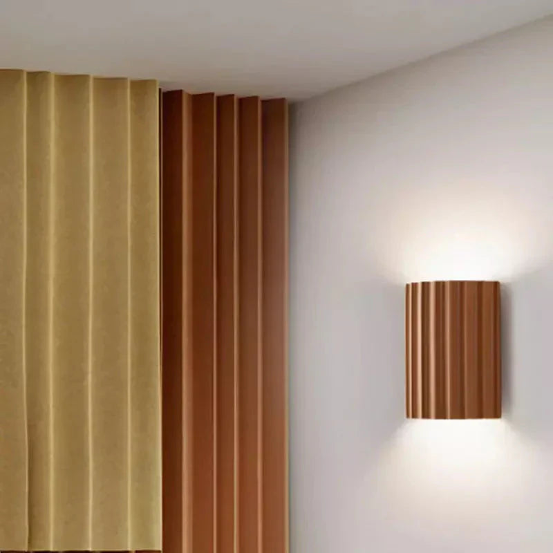 Modern Wall Sconce Lighting with Warm LED, Ribbed Design for Stylish Interiors - Ideal for Hallways and Bedrooms