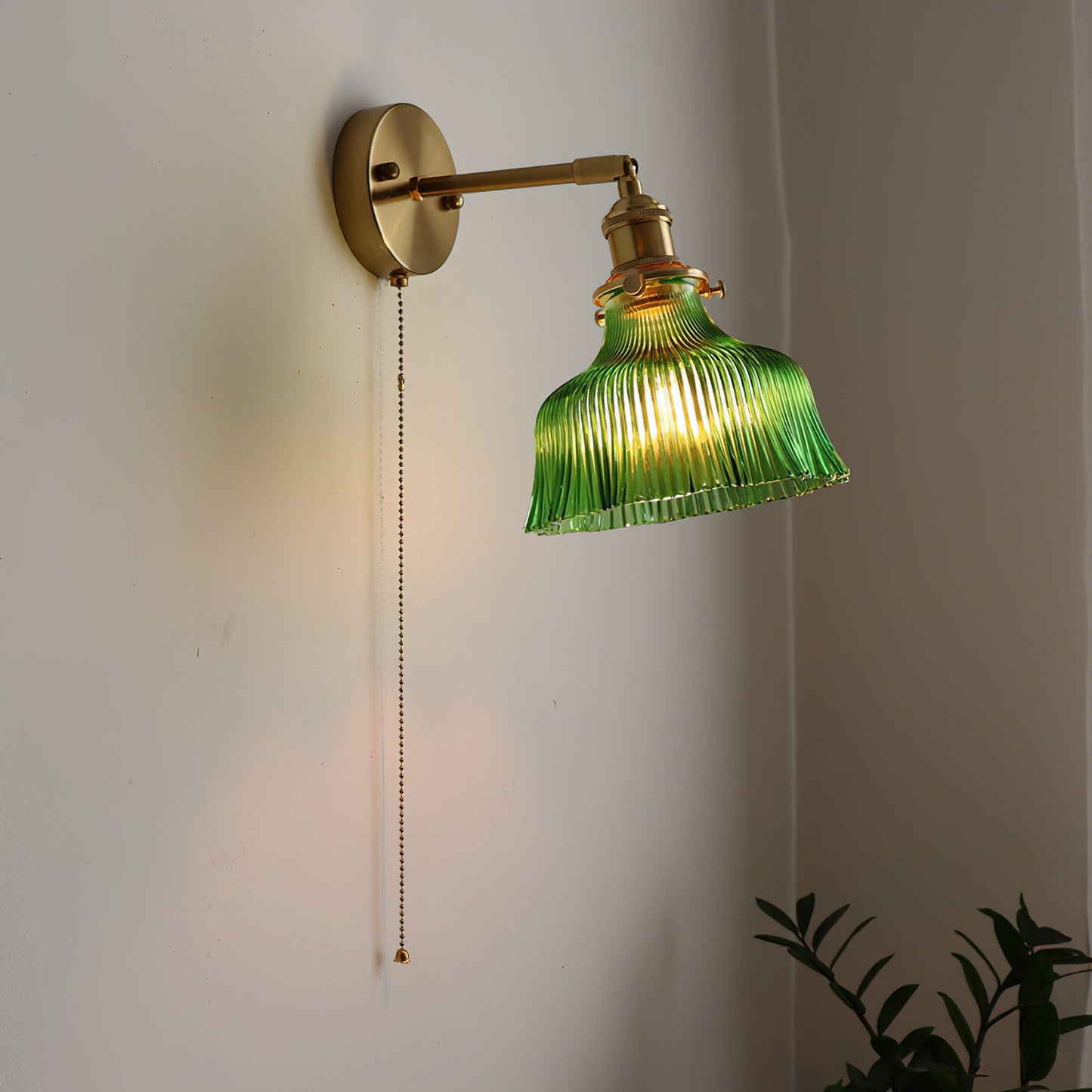 Vintage Wall Sconce Lighting with Glass Shade - Stylish Wall Lamp for Cozy Interiors