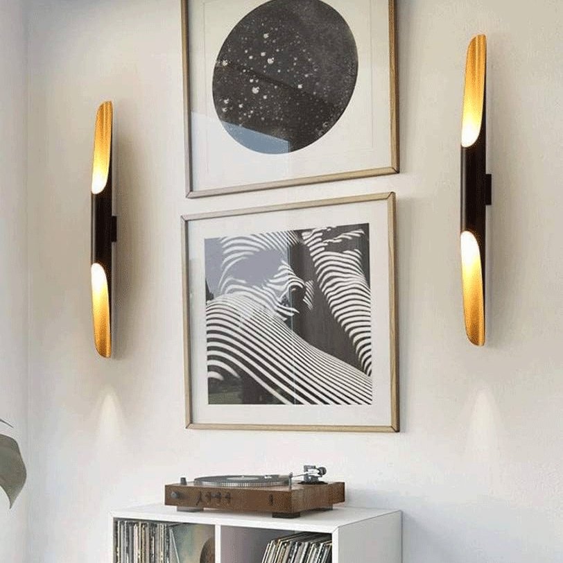 Mid-Century Modern Wall Sconce Lighting - Elegant Metal Wall Lamp in Matte Black and Gold Finish