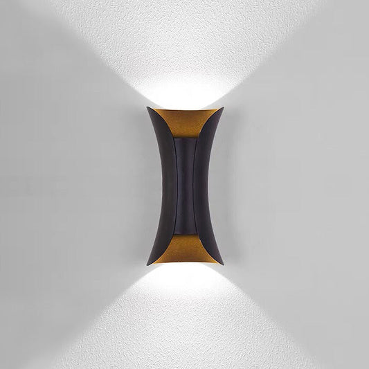 Otton | Modern Wall Lamp with Warm Gold Accents | Stylish Design for Atmosphere and Space Saving