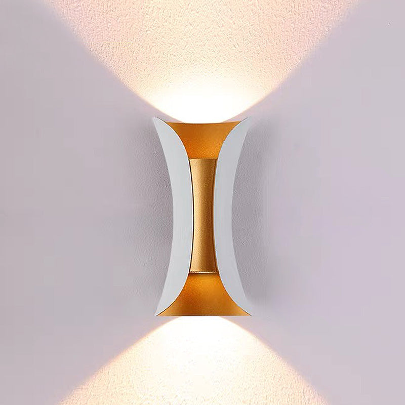 Otton | Modern Wall Lamp with Warm Gold Accents | Stylish Design for Atmosphere and Space Saving