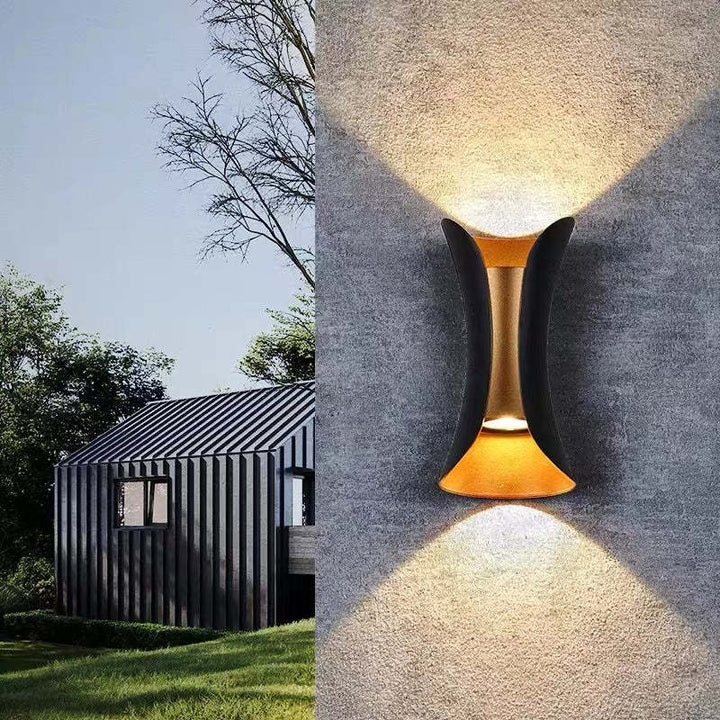 Otton | Modern Wall Lamp with Warm Gold Accents | Stylish Design for Atmosphere and Space Saving