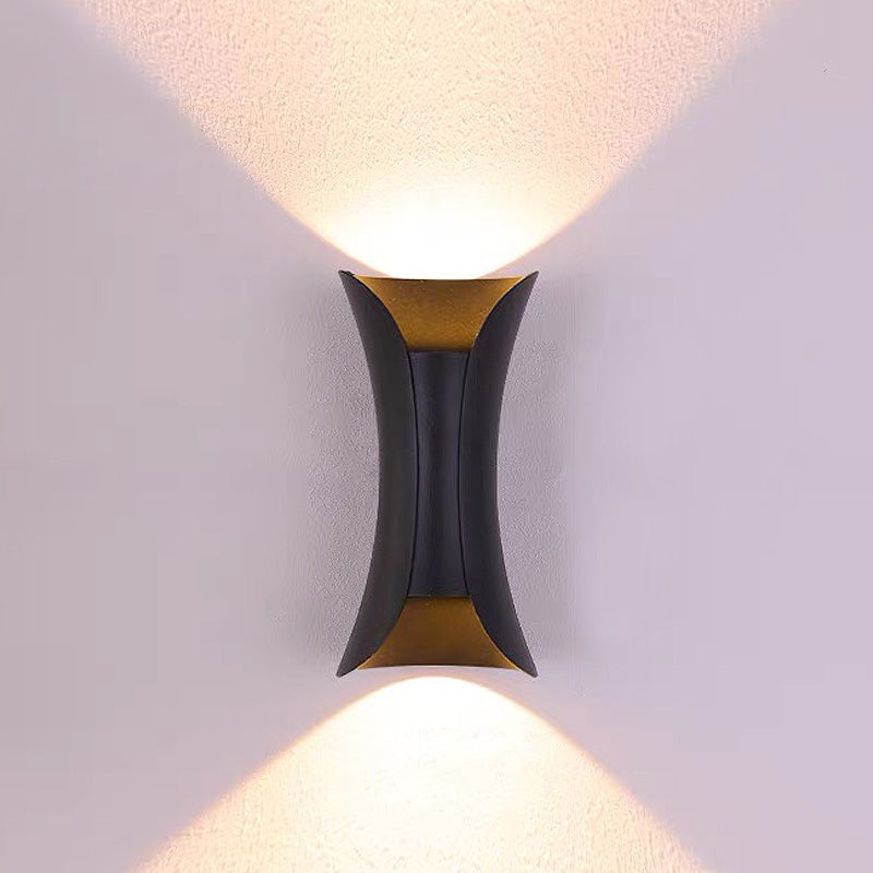 Otton | Modern Wall Lamp with Warm Gold Accents | Stylish Design for Atmosphere and Space Saving
