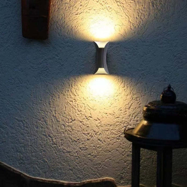 Otton | Modern Wall Lamp with Warm Gold Accents | Stylish Design for Atmosphere and Space Saving