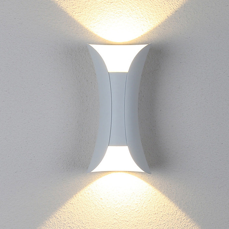 Otton | Modern Wall Lamp with Warm Gold Accents | Stylish Design for Atmosphere and Space Saving