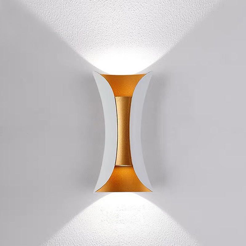 Otton | Modern Wall Lamp with Warm Gold Accents | Stylish Design for Atmosphere and Space Saving