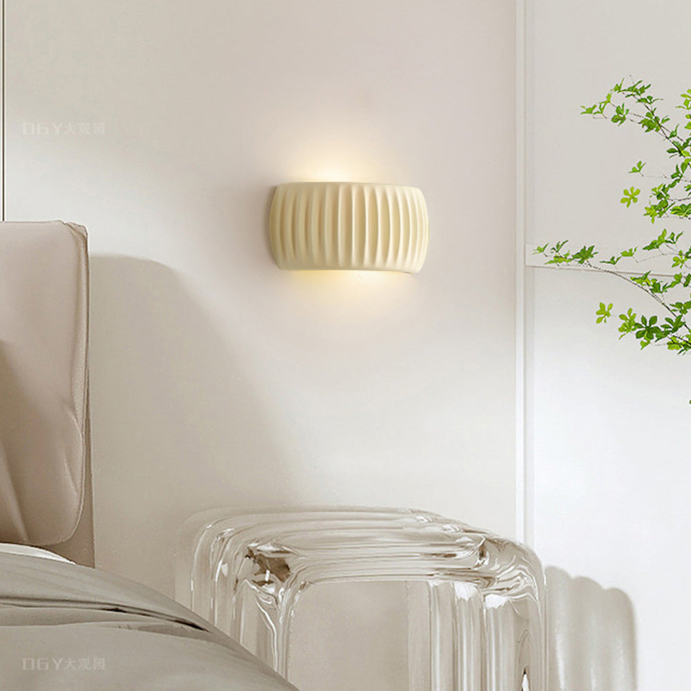 Modern Resin Wall Sconce Lighting - Soft Light Wall Lamp for Scandinavian and Industrial Interiors - G9 Compatible, 13cm Height
