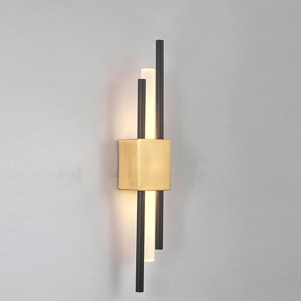 Elegant Wall Sconce Lighting - Modern Vertical Wall Lamp with Warm Light, Black Metal & Acrylic Design, 50 cm Height