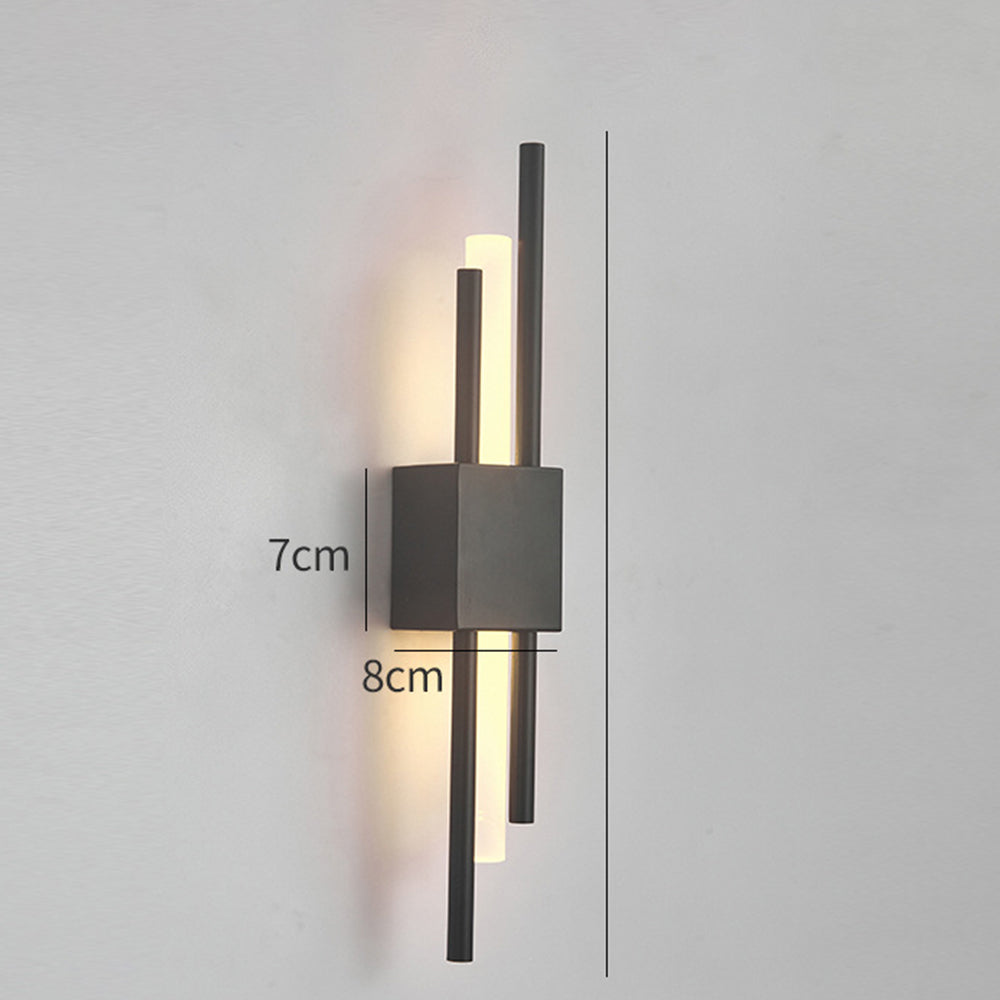 Elegant Wall Sconce Lighting - Modern Vertical Wall Lamp with Warm Light, Black Metal & Acrylic Design, 50 cm Height