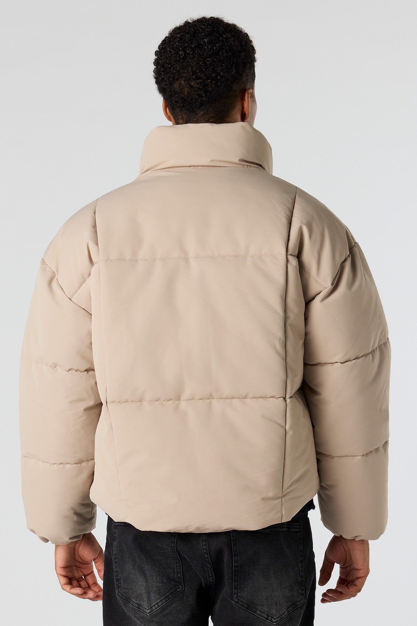 Stylish Black Puffer Jacket for Men and Women - Ultimate Warmth and Comfort 5