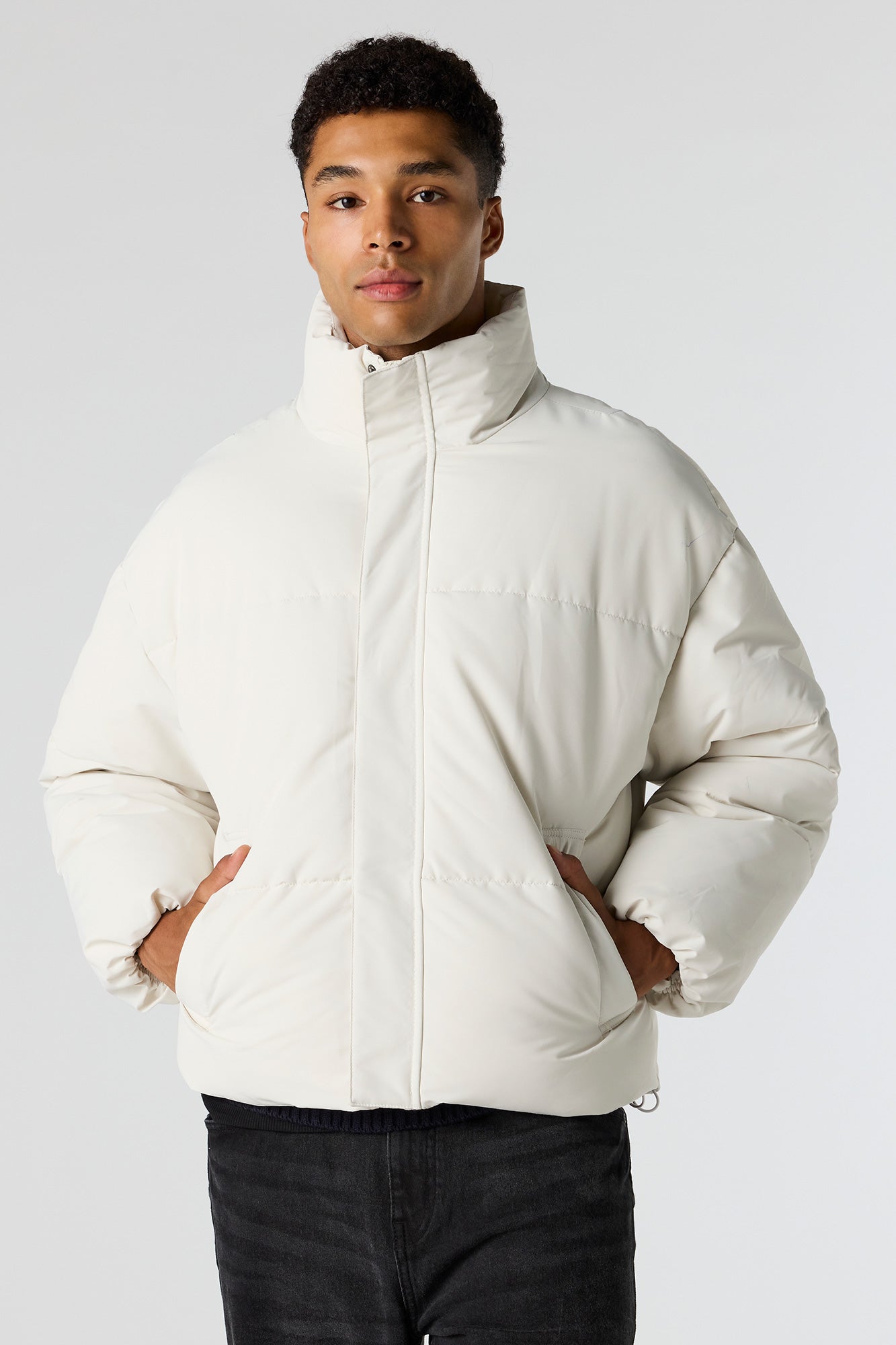 Stylish Black Puffer Jacket for Men and Women - Ultimate Warmth and Comfort 9