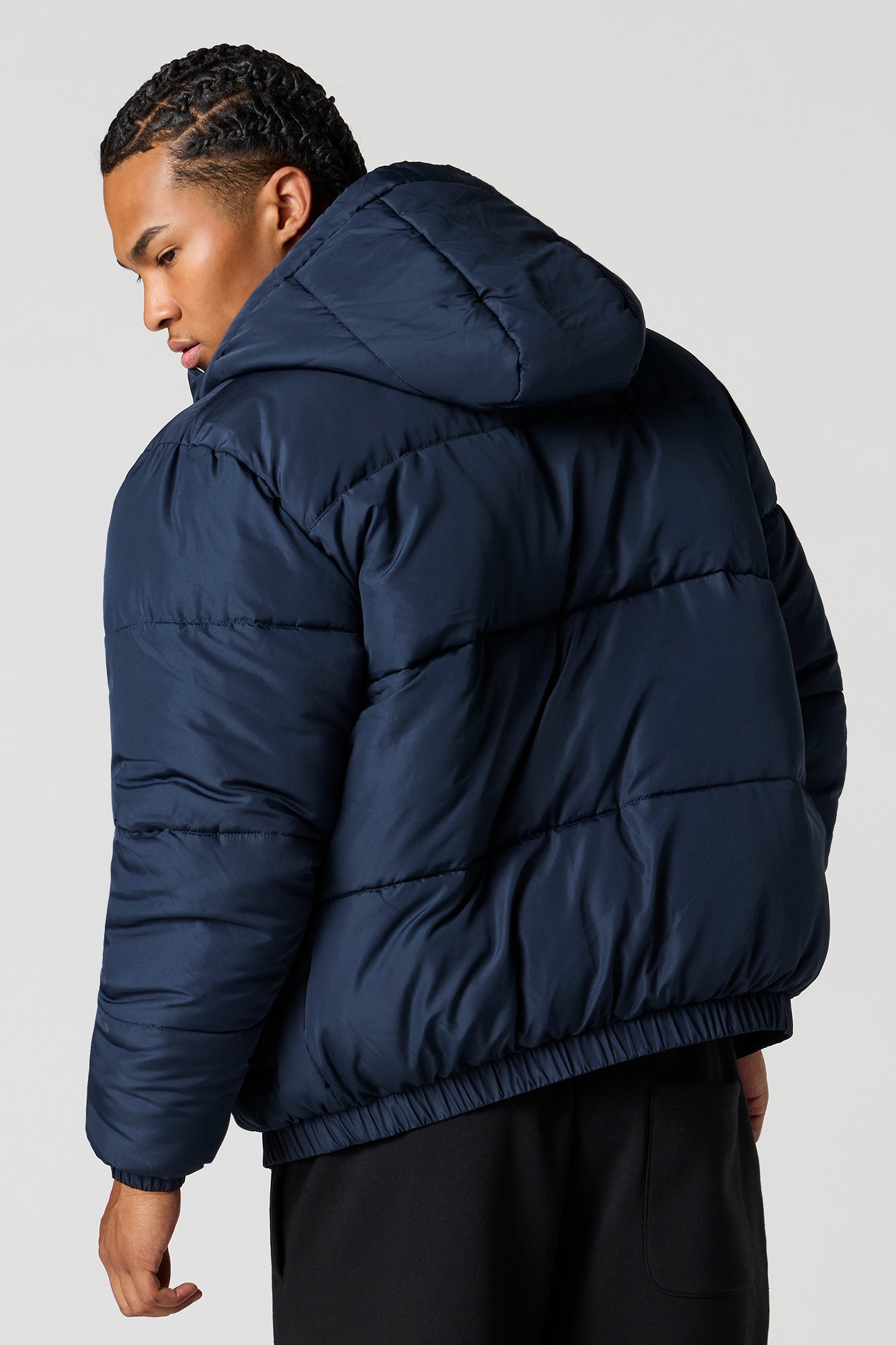 Stylish Hooded Black Puffer Jacket for Men and Women - Ultimate Warmth and Comfort 4
