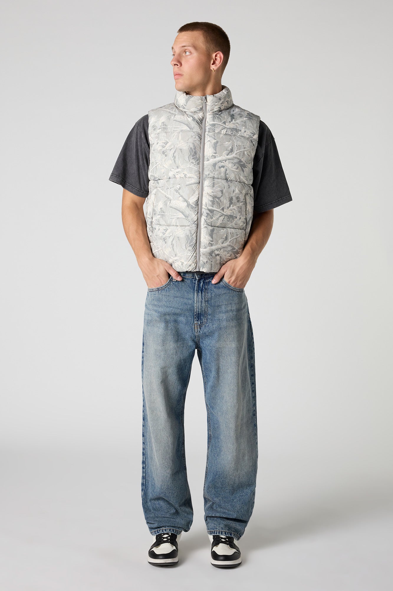 Stylish Puffer Vest for Ultimate Warmth and Comfort - Perfect Layering Piece 2