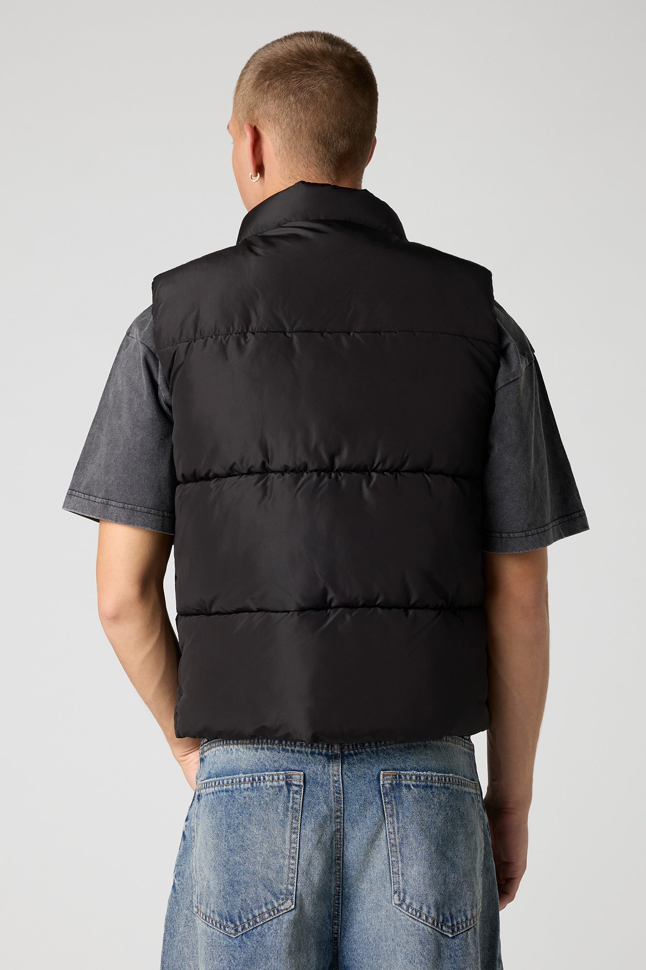 Stylish Puffer Vest for Ultimate Warmth and Comfort - Perfect Layering Piece 4